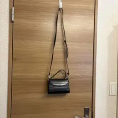 Moussy クロコダイル風ブラックショルダーバッグ