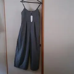 セシルマクビーのグレーチェックのオールインワンです。新品！