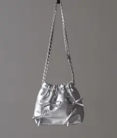 【美品】me+em select ミニショルダーメタリックリボンチェーンバッグ