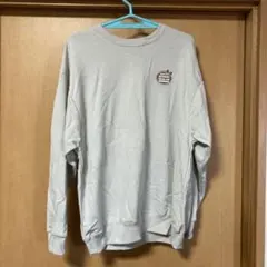 ライトグレー ロゴ付き クルーネック トレーナー