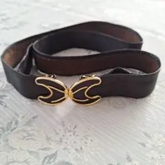 ごげ茶色のレザーベルト 　ゴールドバックル