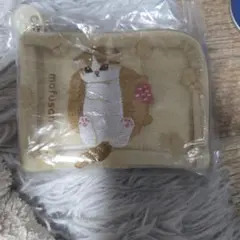 猫刺繍 ベージュ ナイロンポーチ