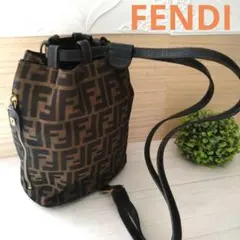 【希少】FENDI ショルダーバッグ ズッカ柄 巾着型　キャンバス　肩掛けのサムネイル