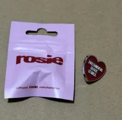 ロゼ　ROSE ピンバッジ　7種　ポップアップ　rosie ロゼ ROSE ピンバッジ ポップアップ rosie ⑤1 - メルカリ