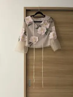 snidel/シースルー 花柄刺繍 フレアスリーブ トップス