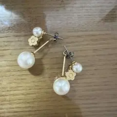 マリークワント ピアス