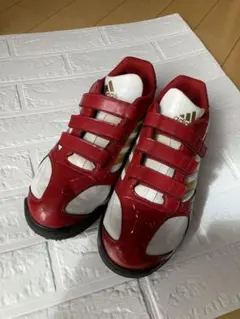 adidas トレーニングシューズ ホワイトレッド