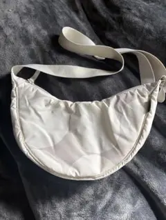 ユニクロ　マリメッコ　ラウンドミニショルダーバッグ