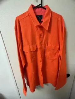 オレンジ 長袖シャツ 胸ポケット付き