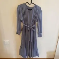 薄い青色プリーツワンピース サイズＦフリーサイズ ポリエステル100%