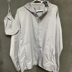 UNIQLO ポケッタブルUVカットパーカ メンズ　Lライトグレー　収納袋付