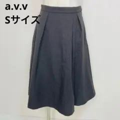 a.v.v（アーヴェヴェ）フレアスカート グレー Sサイズのサムネイル