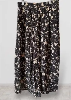 DRESKIP 花柄ガウチョパンツ スカーチョ ブラック ベージュ　M