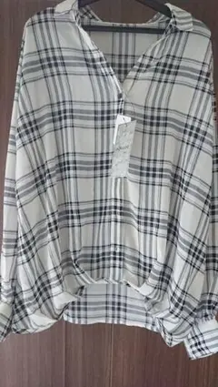 【新品タグ付】アイボリー×ネイビー チェック柄シアー長袖シャツ