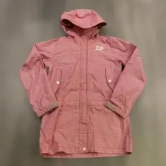 Daiwa フード付きレインウェア 赤と白チェック