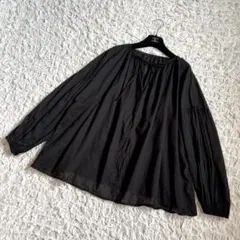 極美品・24年モデル✨TICCA ドットキーネックブラウス ギャザー ドット