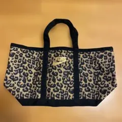 Item thumbnail for item afa646a3-7a34-4425-adca-cf4a0d2eaa2b