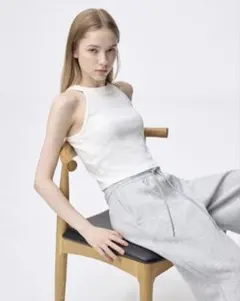 ✨タグ付新品未使用✨　GU　白　ハイネック 　ブラトップ　3XL