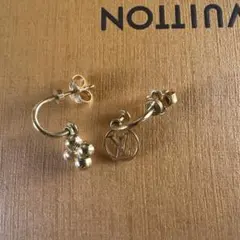 1日だけ値下げします‼️Louis Vuitton フープピアス ロゴチャーム付き