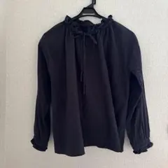 SM2 黒いフリル付き長袖シャツ