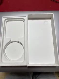 Apple iPhone SE3 箱のみ　レッド