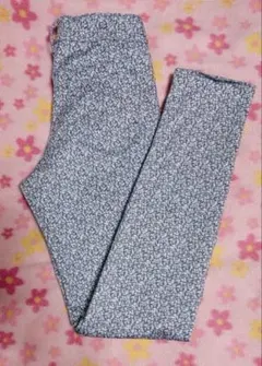 美品★earth music&ecology× LIBERTY ★花柄スキニーS