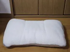 ニトリ　高さ10段階調整できる枕（ソバ）