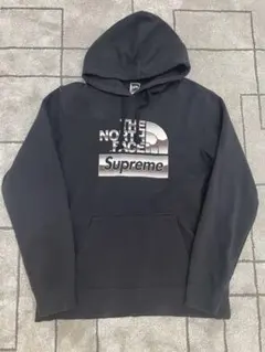 supreme⭐︎The North Faceのパーカー