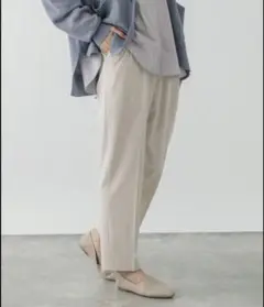 ウツクシルエットワイドパンツ