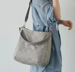 未使用ラシットラージショルダーバッグ