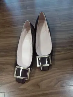 Roger Vivier ダークブラウンパンプス