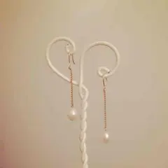 パールのロングシンプルピアス