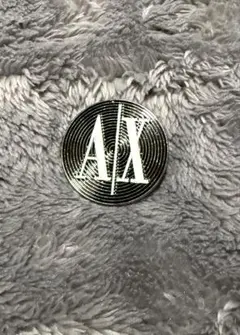 A|X Armani Exchange ピンバッジのサムネイル