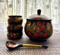 ロシア製　ホフロマ塗　チェブラーシカ　苺模様　ベリー　ブラック　ゴールド　レトロ ロシア製 ホフロマ塗 チェブラーシカ 苺模様 ベリー ブラック