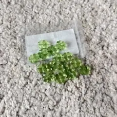 四つ葉　クローバー　デコレーションパーツ　15個