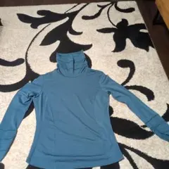 ハイネック長袖トップス 青