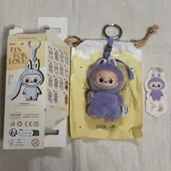 イニシャル ラブブ PIN FOR LOVE シリーズ ぬいぐるみペンダント？