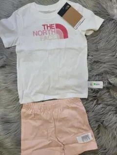 THE NORTH FACE Tシャツとショートパンツセット