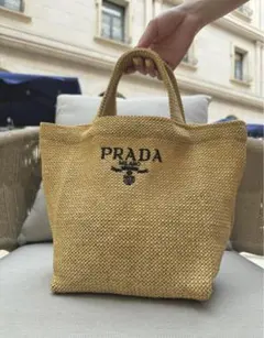 PRADA 新作ノベルティ ベージュ　ラフィアミニトートバッグ 非売品　箱付き