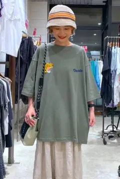 ニコアンド ベトジャンモチーフ刺繍Ｔシャツ カーキ Ｍサイズ ユニセックス