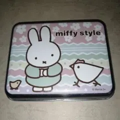 Item thumbnail for item 7a8d7518-d7ea-4f7b-91f7-f78ba89ee156