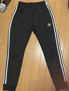 adidas トラックパンツ　メンズ M