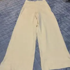 ワイドパンツ クリーム色