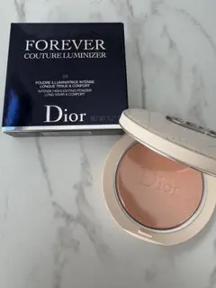 ディオールスキン フォーエヴァー クチュール ルミナイザー 04
