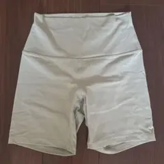 【美品】ルルレモン アライン Align High-Rise Short 6"