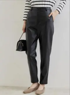 11/22まで出品　ロペピクニック レディース　フェイクレザーパンツ　36