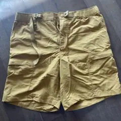 UNIQLO ベージュカーゴショートパンツ M