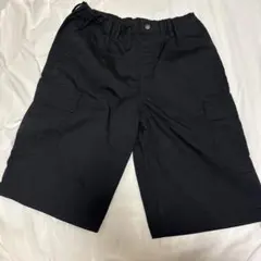 黒ハーフパンツ