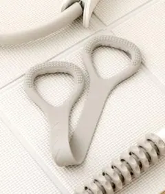 【新品未開封】スリーコインズ　ストレッチハンドルチューブ／hemle