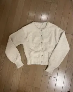 GU　シャイニークルーネックカーディガン